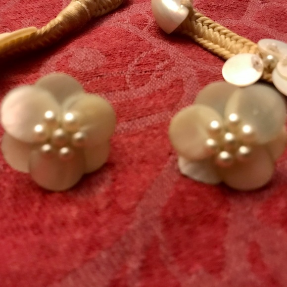 Mother-of-Pearl Hemp Necklace w Matching Earrings - Picture 6 of 10